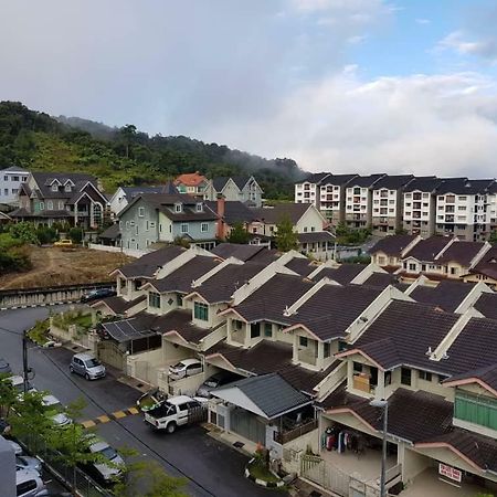 Azizi&Yati Muslim Homestay 金马仑高原 外观 照片