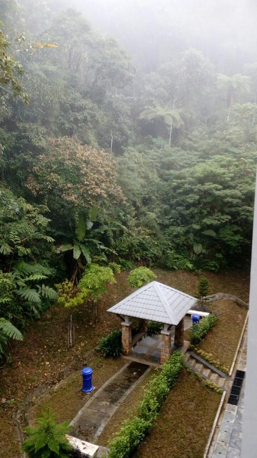 Azizi&Yati Muslim Homestay 金马仑高原 外观 照片